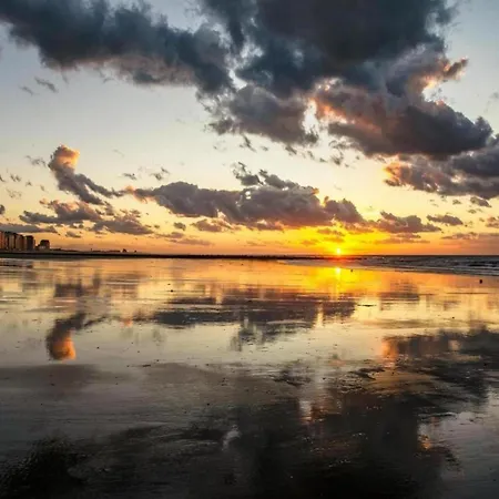 아파트 In With Sea Views *