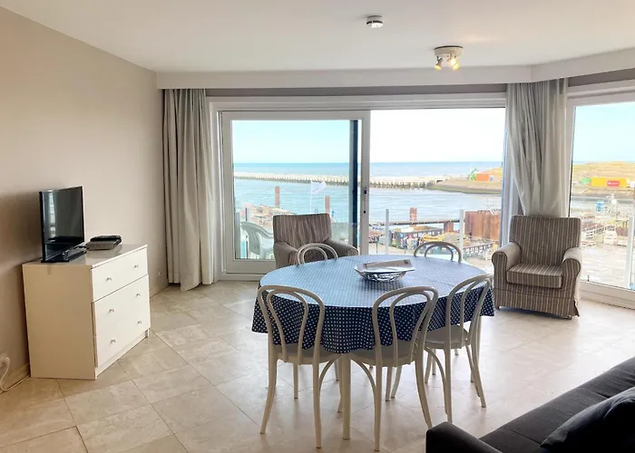 شقة In With Sea Views