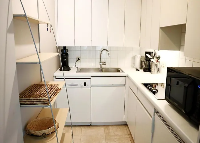 In With Sea Views شقة *